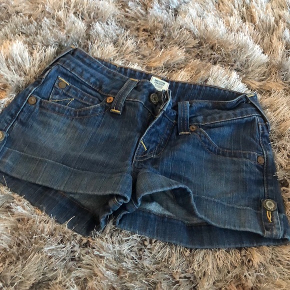 Jean Shorts - Picture 3 of 4